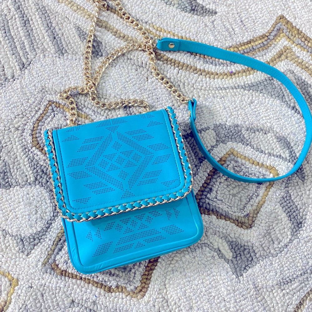 💕 Henri bendel turquoise leather shoulder bag 💕 - Picture 1 of 14